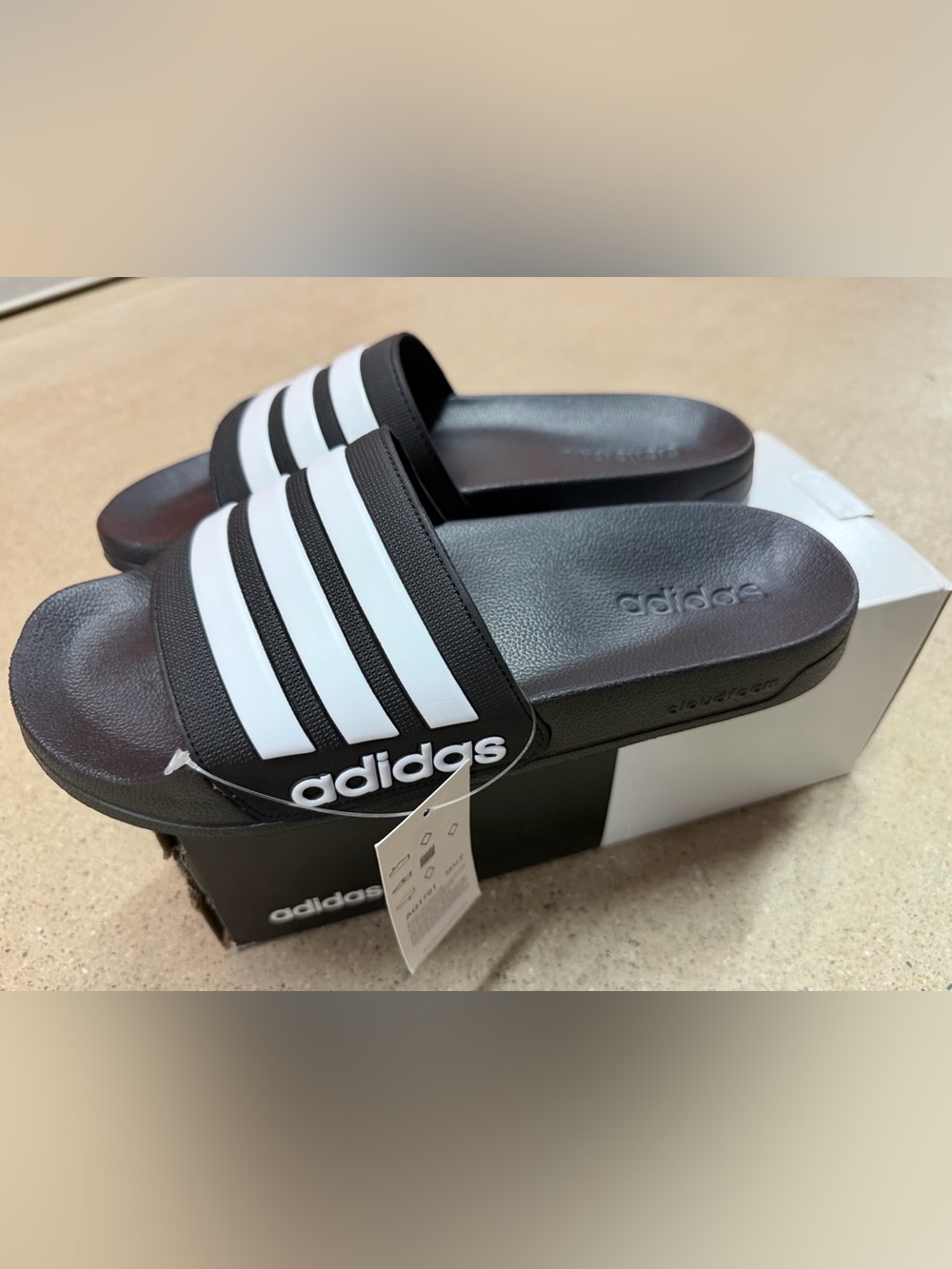 NWB Adidas Adilette Shower Black/White Slide Sandals with Three Stripes Size 11